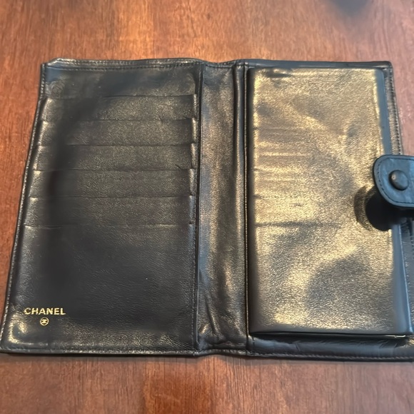 Chanel Lambskin Kisslock Wallet - Picture 3 of 12